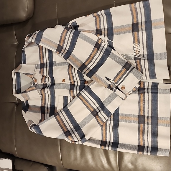 Shirts (Men)(multiple) - Picture 2 of 9